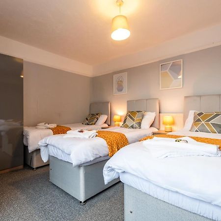 פורטסמות' Best Price! Perfect Gunwharf Accommodation - 5 Single Beds Or Kingsize Free Parking מראה חיצוני תמונה