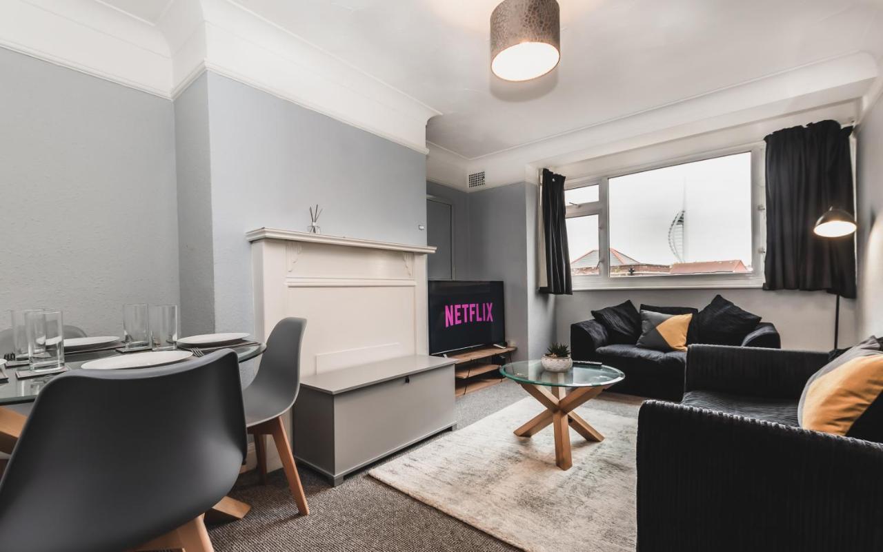 פורטסמות' Best Price! Perfect Gunwharf Accommodation - 5 Single Beds Or Kingsize Free Parking מראה חיצוני תמונה