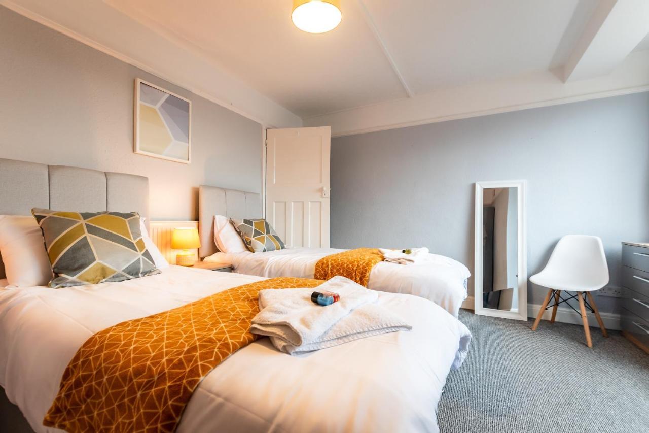 פורטסמות' Best Price! Perfect Gunwharf Accommodation - 5 Single Beds Or Kingsize Free Parking מראה חיצוני תמונה