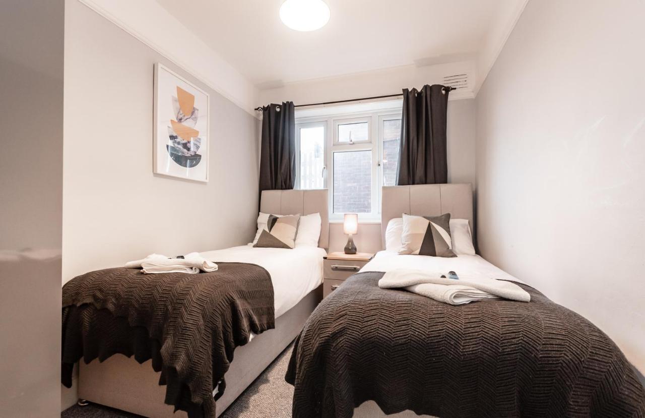 פורטסמות' Best Price! Perfect Gunwharf Accommodation - 5 Single Beds Or Kingsize Free Parking מראה חיצוני תמונה