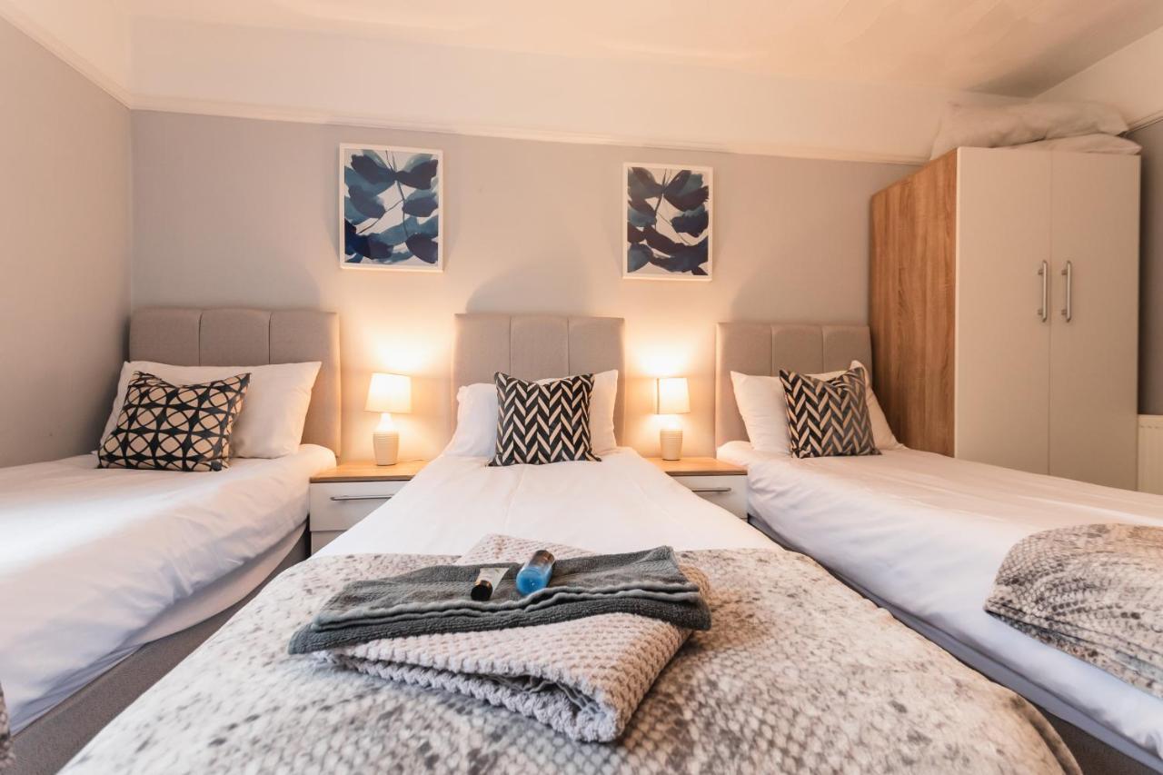 פורטסמות' Best Price! Perfect Gunwharf Accommodation - 5 Single Beds Or Kingsize Free Parking מראה חיצוני תמונה
