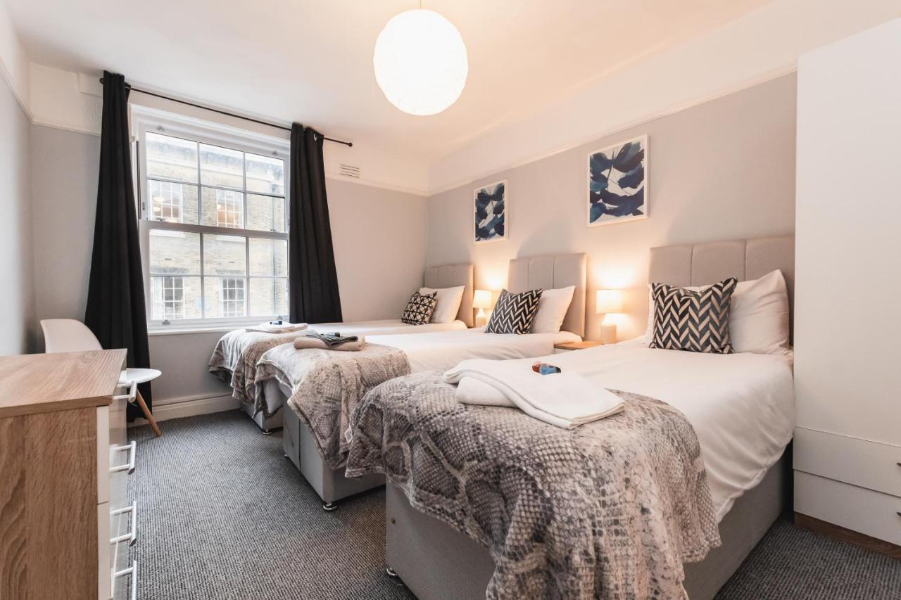 פורטסמות' Best Price! Perfect Gunwharf Accommodation - 5 Single Beds Or Kingsize Free Parking מראה חיצוני תמונה