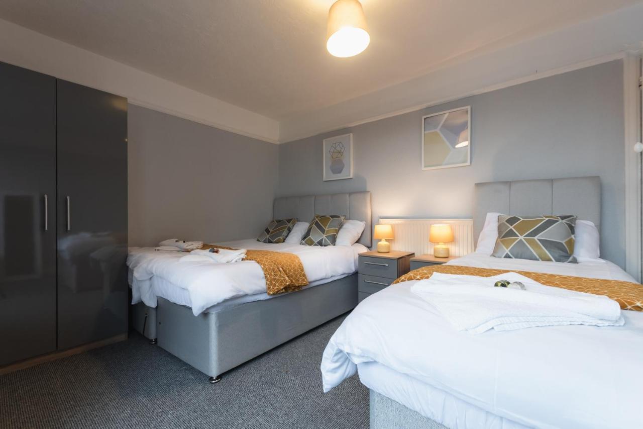פורטסמות' Best Price! Perfect Gunwharf Accommodation - 5 Single Beds Or Kingsize Free Parking מראה חיצוני תמונה