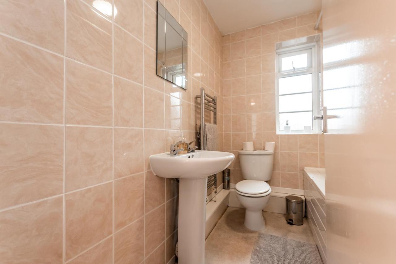 פורטסמות' Best Price! Perfect Gunwharf Accommodation - 5 Single Beds Or Kingsize Free Parking מראה חיצוני תמונה