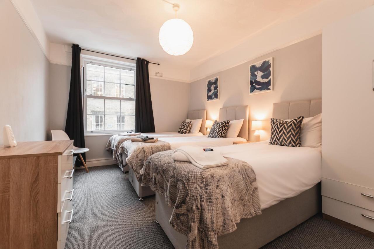פורטסמות' Best Price! Perfect Gunwharf Accommodation - 5 Single Beds Or Kingsize Free Parking מראה חיצוני תמונה