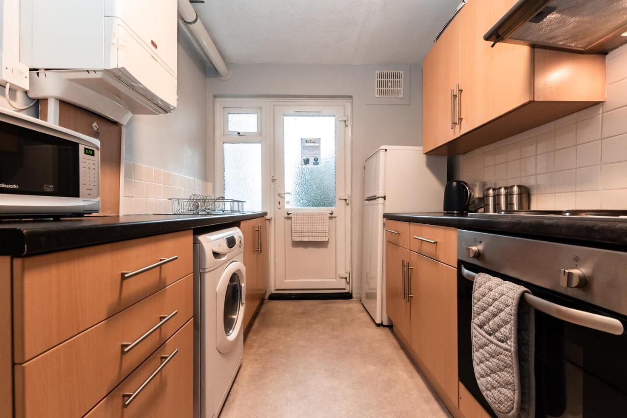פורטסמות' Best Price! Perfect Gunwharf Accommodation - 5 Single Beds Or Kingsize Free Parking מראה חיצוני תמונה